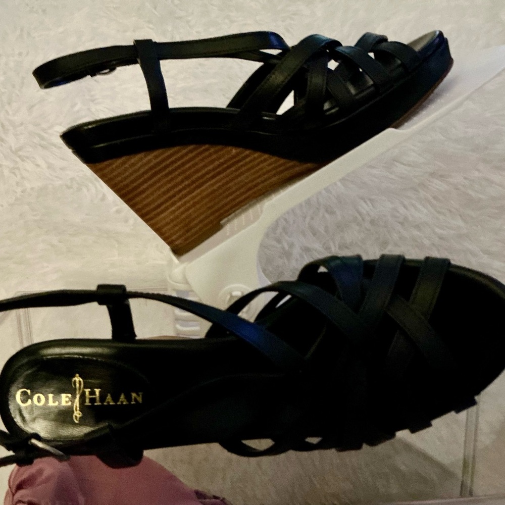 Cole Haan Black Leather Wedge Sandals | Women’s 6.5 B | EUC - Picture 3 of 5